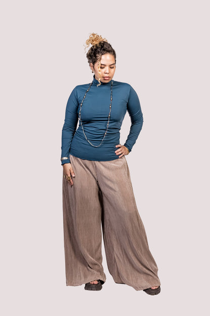 Invertida | Calça Aveludada Mini Plissado - Fuá Ateliê