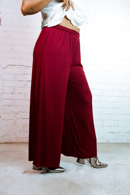 Invertida | Calça wide leg barra extra larga 󠁯•󠁏󠁏 viscolycra vinho - Fuá Ateliê