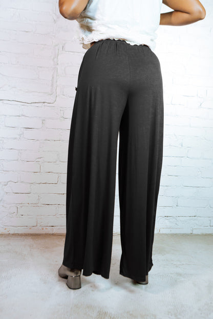 Invertida | Calça wide leg barra extra larga 󠁯•󠁏󠁏 viscolycra preta - Fuá Ateliê