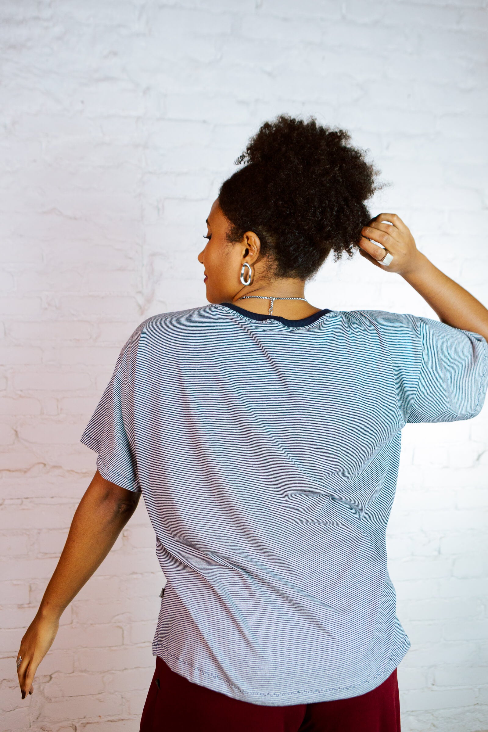 Crua | Blusa solta 󠁯•󠁏󠁏 algodão listrinhas marinho e branco - Fuá Ateliê