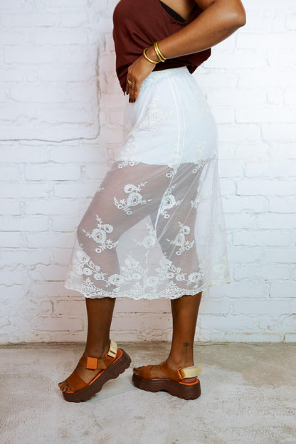 Renda - se | Saia midi 󠁯•󠁏󠁏 renda algodão branca - Fuá Ateliê