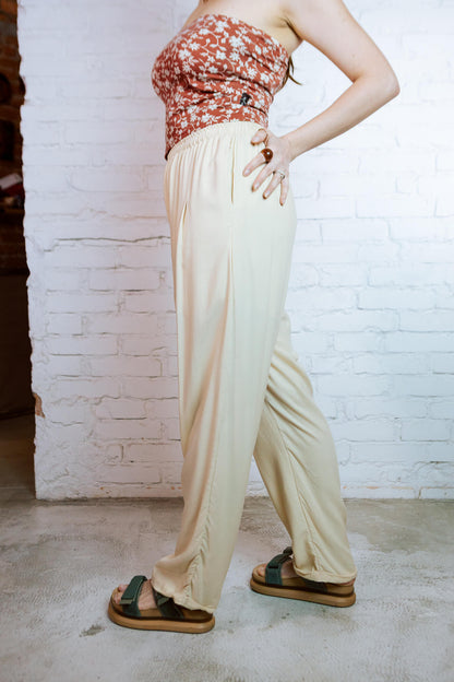 PAN Longa | Calça pantalona longa alfaiataria 󠁯•󠁏󠁏 viscose bege - Fuá Ateliê