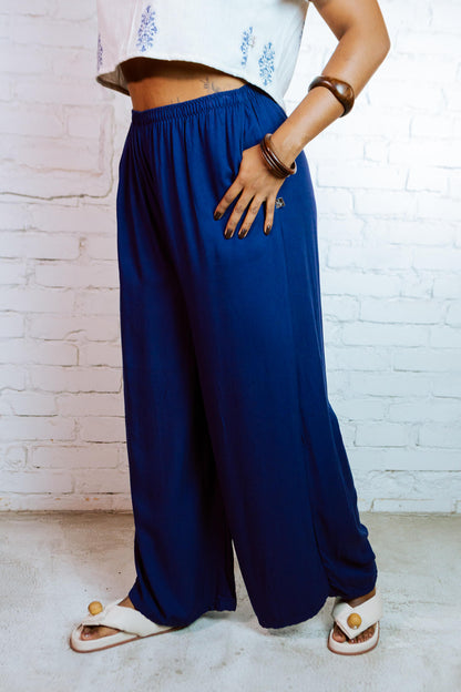 Querida | Calça pantalona fluida 󠁯•󠁏󠁏 viscose sarjada marinho - Fuá Ateliê