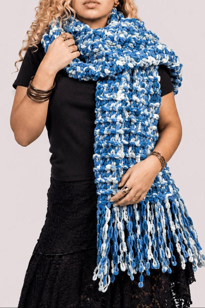 Cachecol tricô | 100% feito a mão • azul/branco - Fuá Ateliê